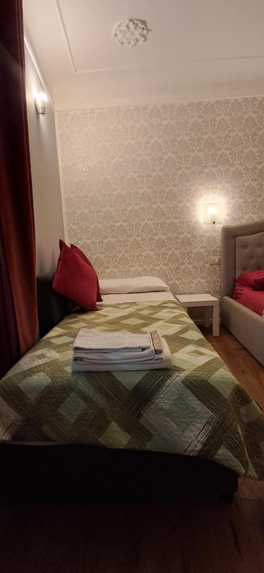 B&B Italian Guest Genova Luaran gambar